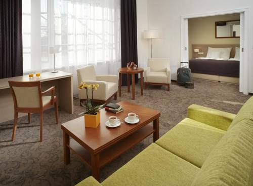 Imagen de la habitación del Hotel Harvey Spa. Foto 9