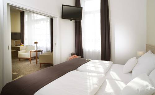 Imagen de la habitación del Hotel Harvey Spa. Foto 14