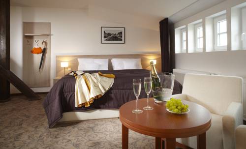 Imagen de la habitación del Hotel Harvey Spa. Foto 16