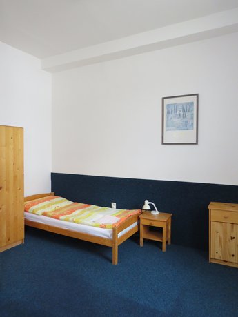 Imagen de la habitación del Hotel Hasa, Praga. Foto 14