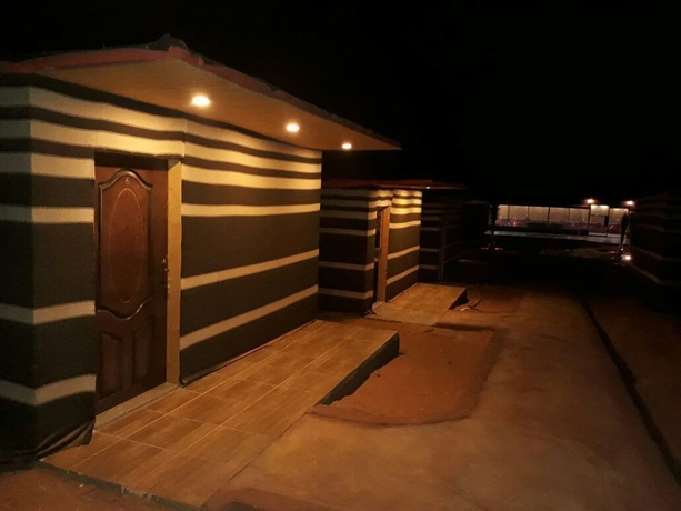 Imagen de los exteriores del Hotel Hasan Zawaideh Camp. Foto 18