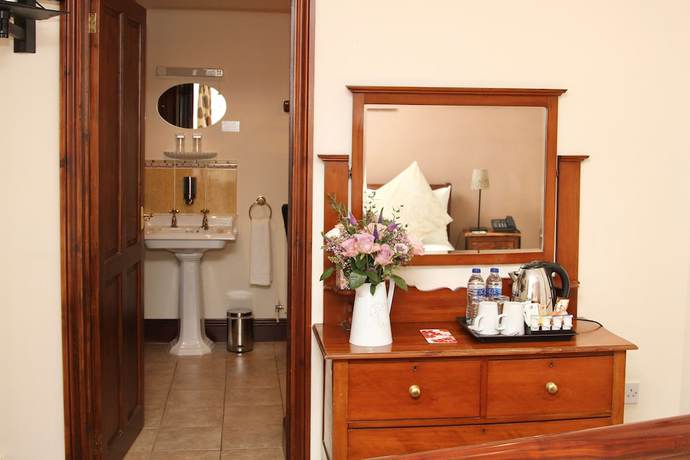 Imagen de la habitación del Hotel Haselbury Mill and Restaurant. Foto 5