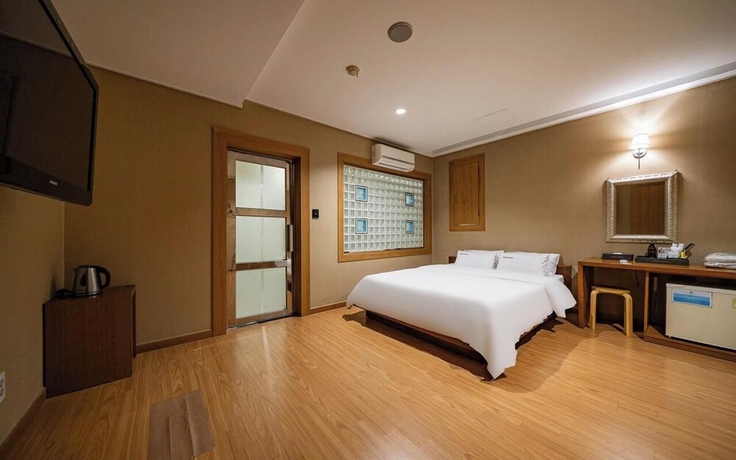 Imagen de la habitación del Hotel Hasen Nabeeya. Foto 10