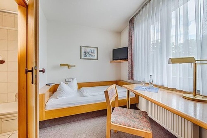 Imagen de la habitación del Hotel Hasenmayer. Foto 6