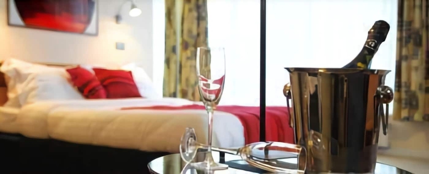 Imagen de la habitación del Hotel Hashotel. Foto 14