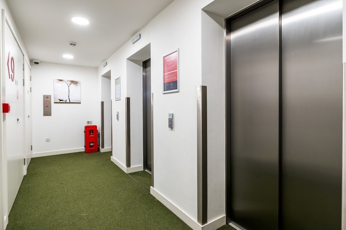 Imagen de los interiores del Hotel Hashtag Aldgate Campus Accommodation. Foto 15