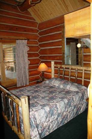 Imagen de la habitación del Hotel Hatchet Resort. Foto 5