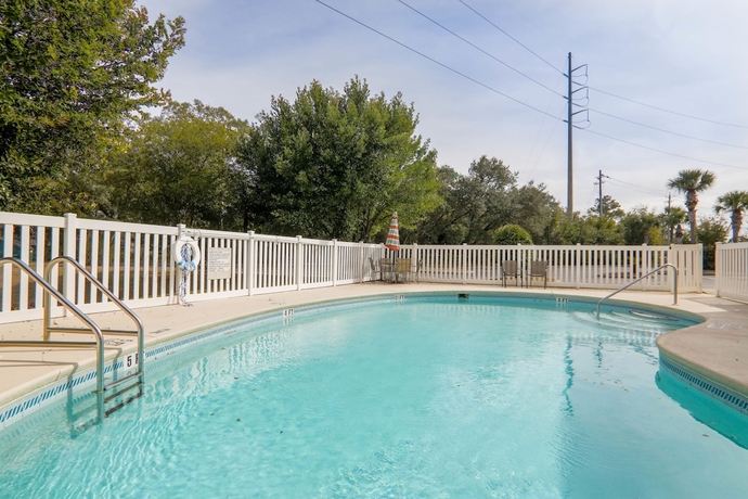 Imagen de la piscina del Hotel Hathaway Inn. Foto 16