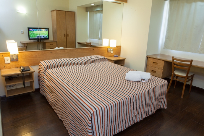 Imagen de la habitación del Hotel Hathor Hotels Mendoza. Foto 7