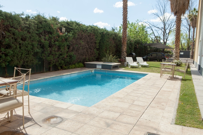 Imagen de los exteriores del Hotel Hathor Hotels Mendoza. Foto 12