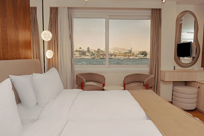 Imagen de la habitación del Hotel Hathor Ultra Luxury Dahabiya Cruise - Saturday from Luxor. Foto 8