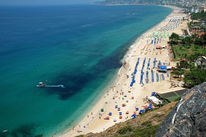 Imagen de los exteriores del Hotel Hatipoglu Beach. Foto 13