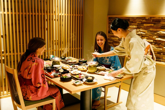 Imagen del bar/restaurante del Hotel Hatori. Foto 3