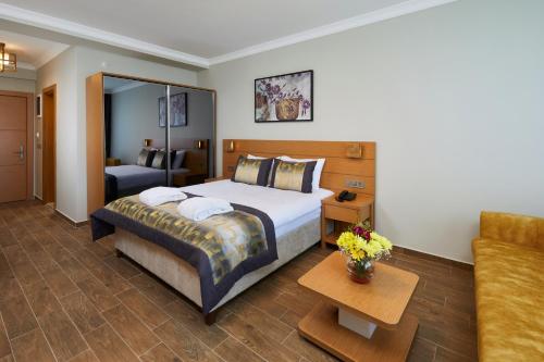 Imagen de la habitación del Hotel Hattusa Vacation Business Thermal Saray. Foto 19