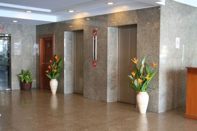 Imagen de los interiores del Hotel Hatyai Central. Foto 20