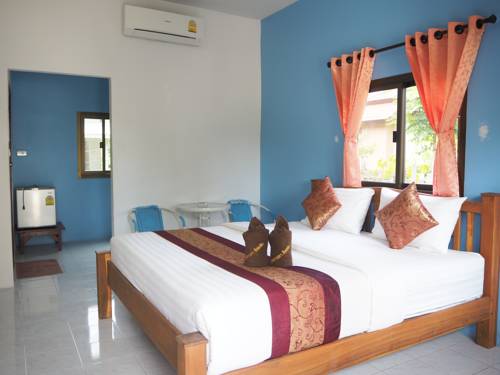 Imagen de la habitación del Hotel Hatzanda Lanta Resort. Foto 6