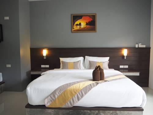 Imagen de la habitación del Hotel Hatzanda Lanta Resort. Foto 8