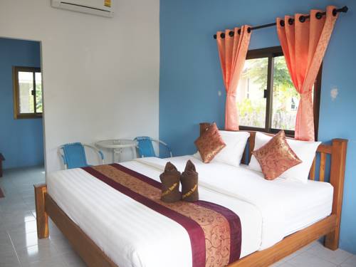 Imagen de la habitación del Hotel Hatzanda Lanta Resort. Foto 9