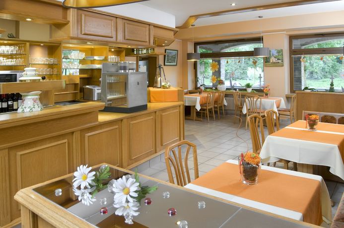 Imagen del bar/restaurante del Hotel Hauer. Foto 3