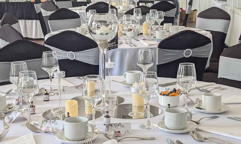 Imagen de los interiores del Hotel Haughton Arms. Foto 16