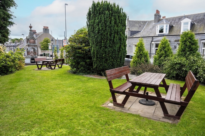 Imagen general del Hotel Haughton Arms. Foto 2