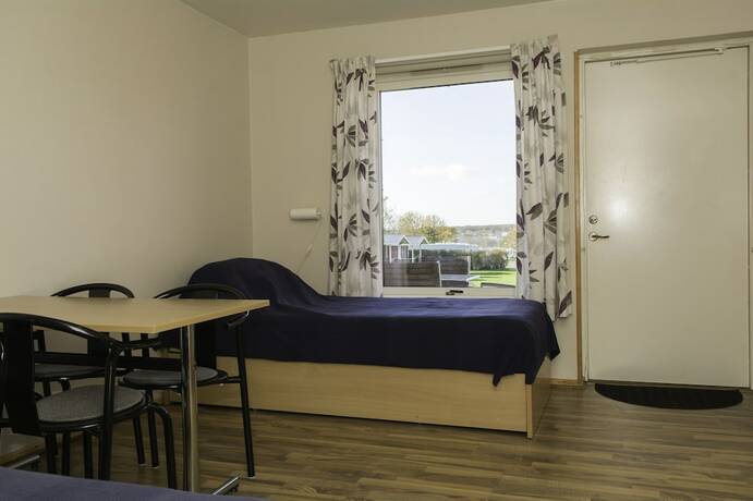 Imagen general del Hotel H&auml;lleviks Camping. Foto 9