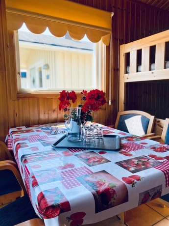 Imagen de la habitación del Hotel H&auml;lleviks Strandstugor. Foto 9