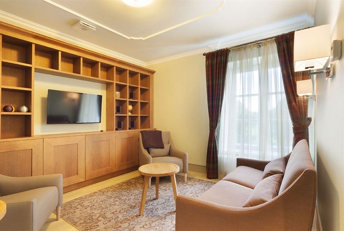 Imagen de los interiores del Hotel H&auml;meenkyl&auml; Manor, ESPOO. Foto 12