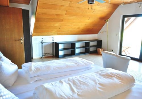 Imagen de la habitación del Hotel H&auml;user Der Villa Italia. Foto 10