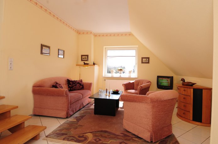 Imagen de la habitación del Hotel Haus Am Steinberg. Foto 8