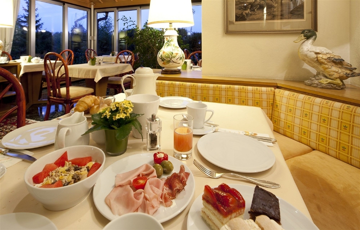 Imagen del bar/restaurante del Hotel Haus Arenberg. Foto 2