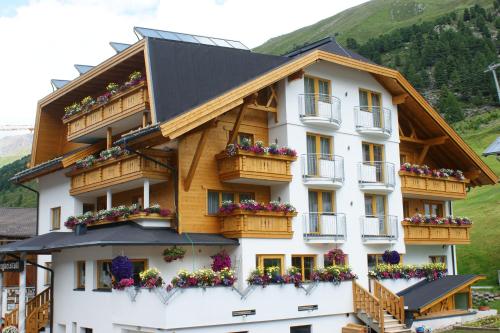 Imagen general del Hotel Haus Bergkristall, Obergurgl . Foto 1