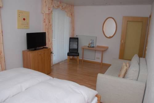 Imagen de la habitación del Hotel Haus Christa. Foto 3