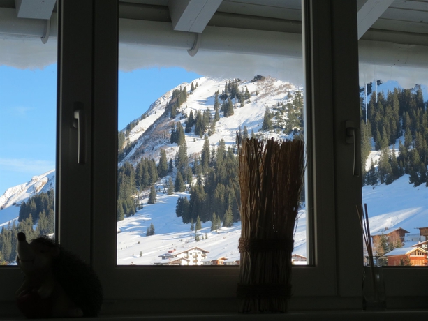 Imagen general del Hotel Haus Churlis. Foto 5