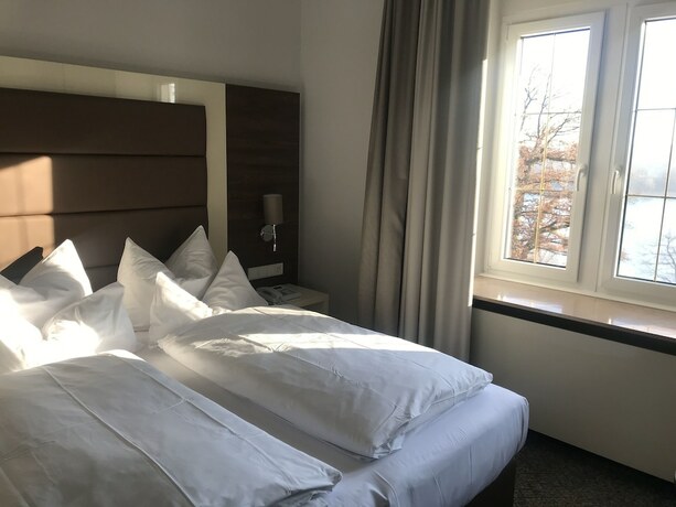 Imagen de la habitación del Hotel Haus Delecke. Foto 17