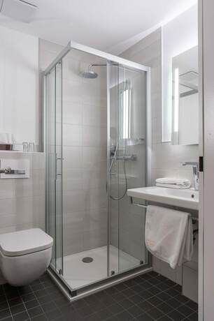 Imagen de la habitación del Hotel Haus Delecke. Foto 19