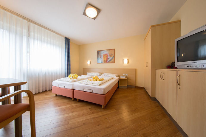 Imagen de la habitación del Hotel Haus Diana. Foto 11