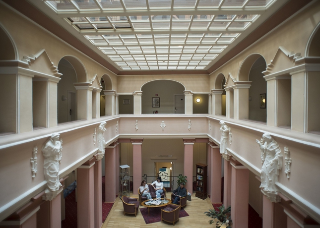 Imagen de los interiores del Hotel Haus Hainstein. Foto 16