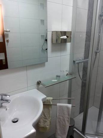 Imagen de la habitación del Hotel Haus Hubertus. Foto 7