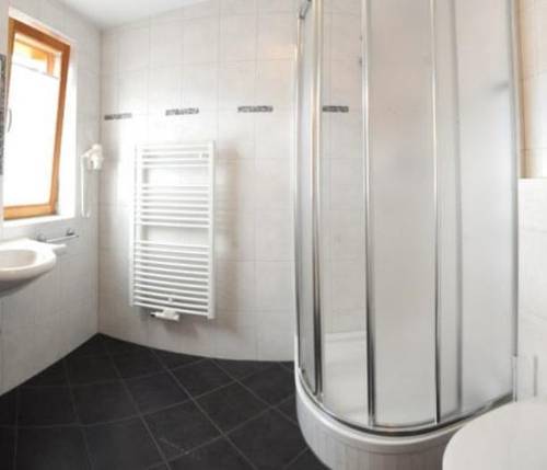 Imagen de la habitación del Hotel Haus Karnia Appartements & Zimmer. Foto 12