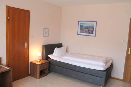 Imagen de la habitación del Hotel Haus Kastanienhof. Foto 9