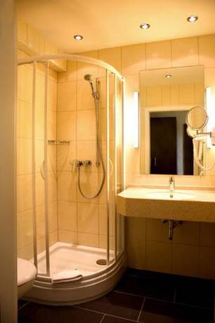 Imagen de la habitación del Hotel Haus Krone. Foto 5