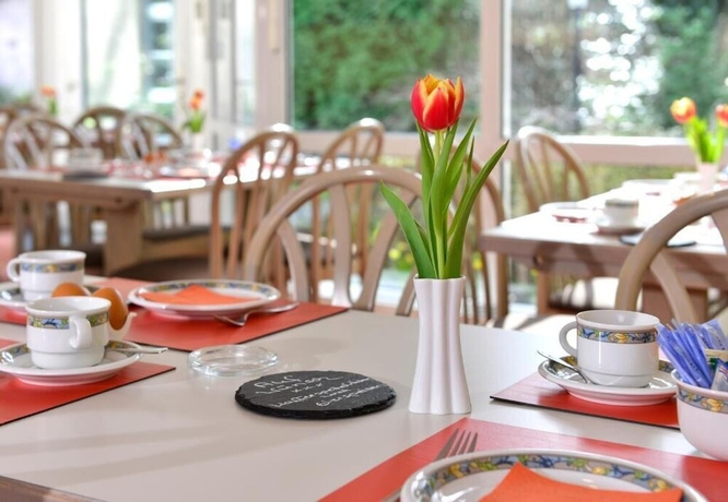 Imagen del bar/restaurante del Hotel Haus Kronenthal. Foto 2
