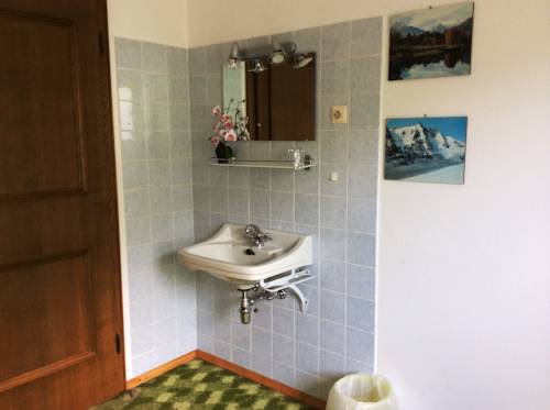 Imagen de la habitación del Hotel Haus Maria, Bruck an der Gro&szlig;glocknerstra&szlig;e. Foto 16