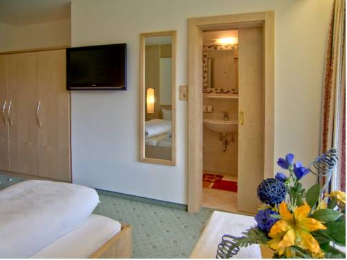 Imagen de la habitación del Hotel Haus Marita. Foto 11
