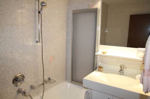 Imagen de la habitación del Hotel Haus Melitta. Foto 49