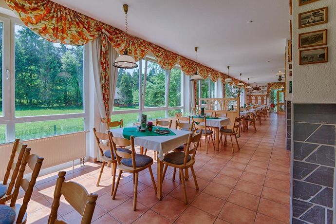 Imagen del bar/restaurante del Hotel Haus Oberland. Foto 6
