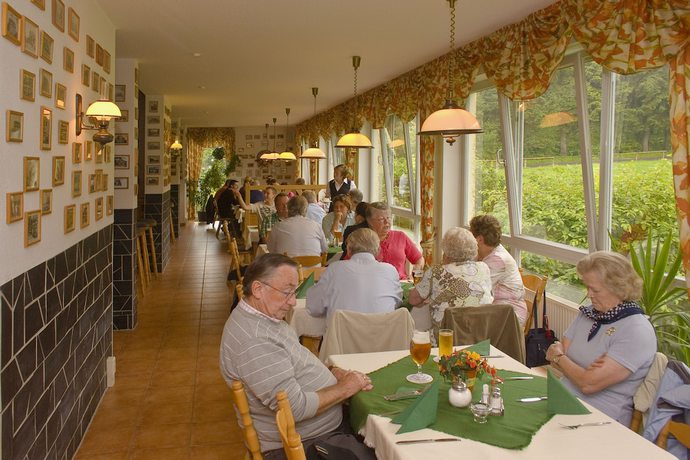 Imagen del bar/restaurante del Hotel Haus Oberland. Foto 7