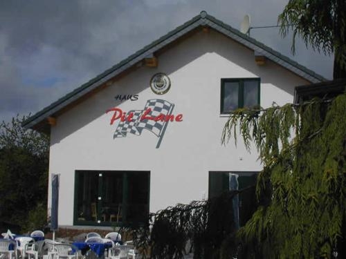 Imagen general del Hotel Haus Pit Lane. Foto 3