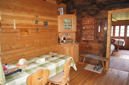 Imagen de la habitación del Hotel Haus Zer Tr&auml;chu. Foto 2